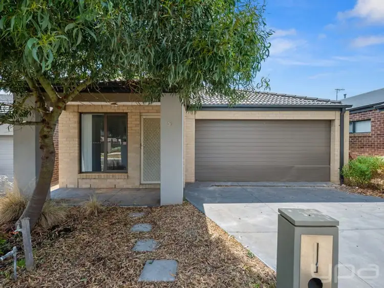 37 Coltan Avenue, Cobblebank VIC 3338