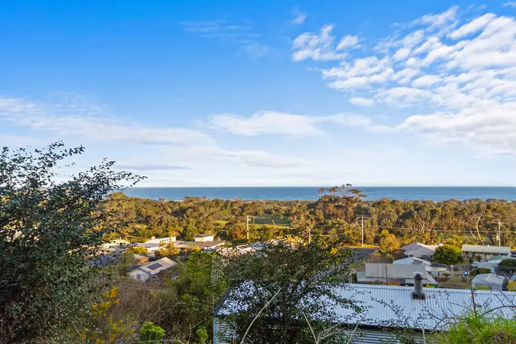 6 Gay Street, Lakes Entrance VIC 3909