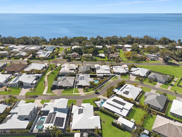 14 Seahaven Circuit, Pialba QLD 4655