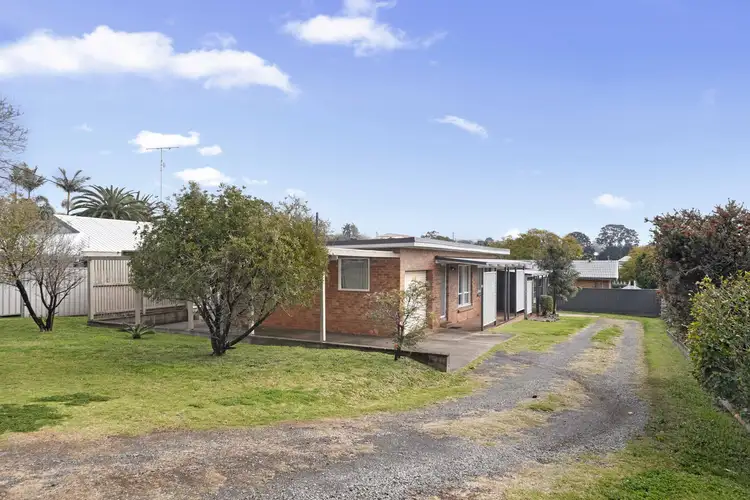 15 Boyes Street, Harristown QLD 4350