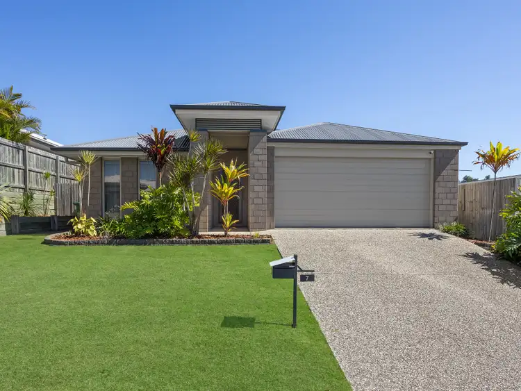 7 Glasswing Street