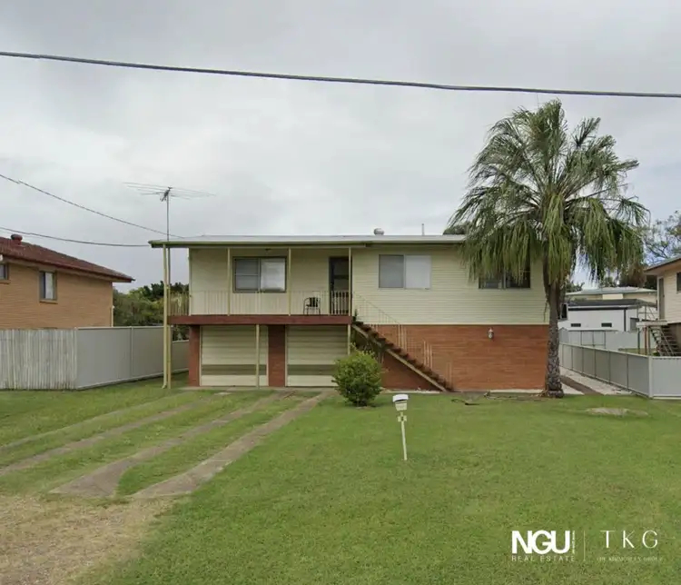 8 Pine Street, Flinders View QLD 4305