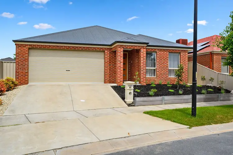 63 Inwood Crescent