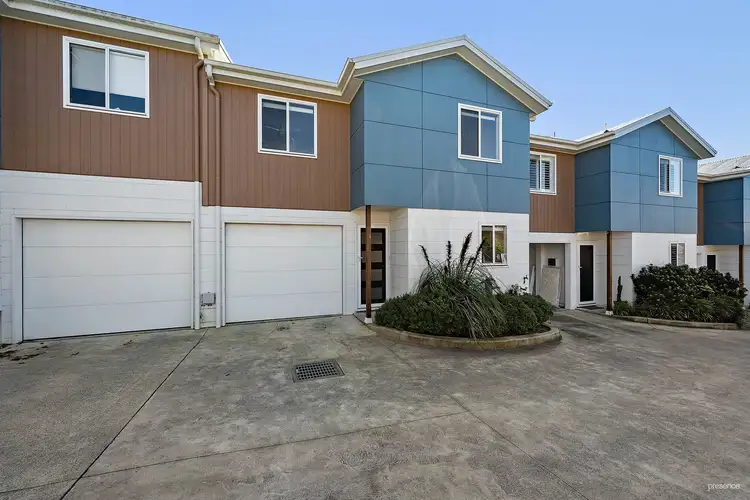 Main view of Homely townhouse listing, 2/10 Minmi Road, Edgeworth NSW 2285