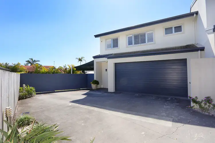 4/35 Runaway Bay Avenue, Runaway Bay QLD 4216