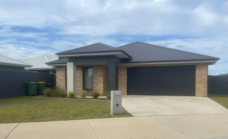 242 Brooklyn Drive, Thurgoona NSW 2640
