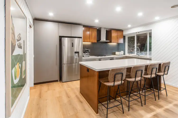 Fifth view of Homely house listing, 2 Airlie Court, Langwarrin VIC 3910