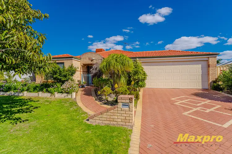 8 Griffin Close, Langford WA 6147