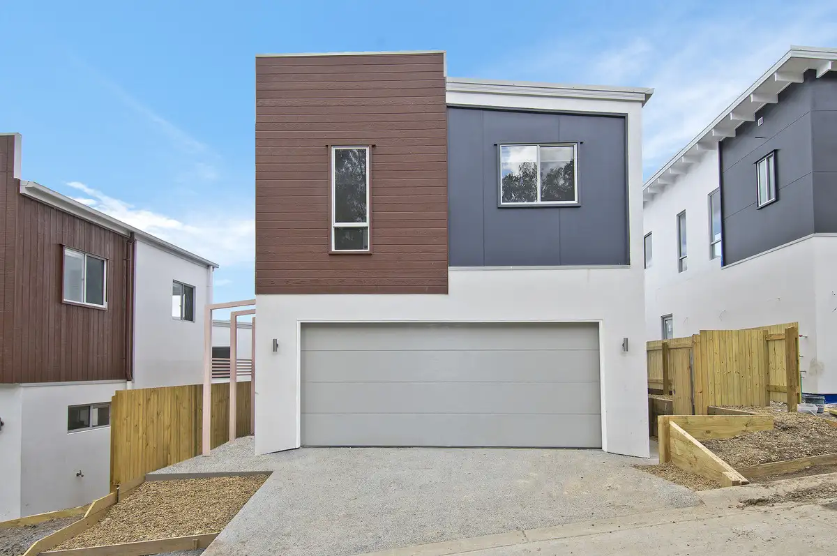 Main view of Homely house listing, 10 Stonewood Circuit, Oxenford QLD 4210