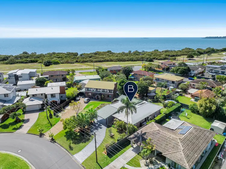 11 Ruth Street, Birkdale QLD 4159