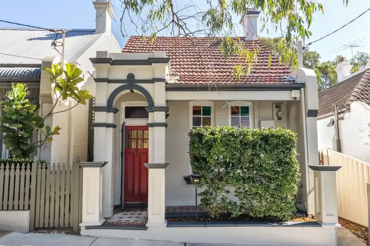116 View Street