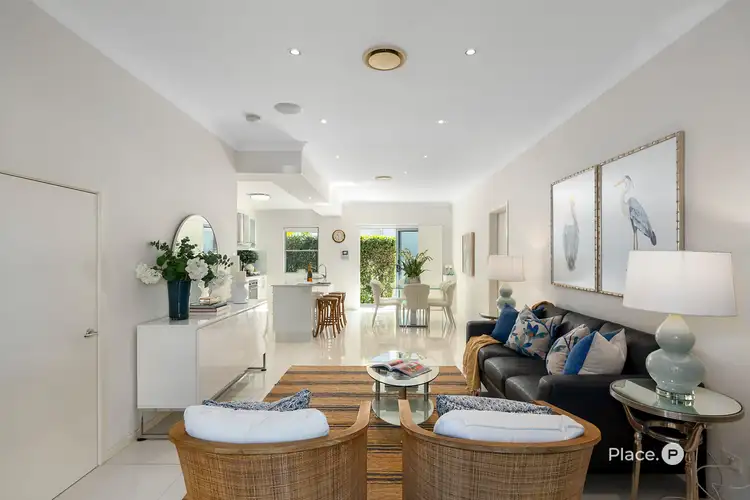 1/15 Orchard Street, Hawthorne QLD 4171