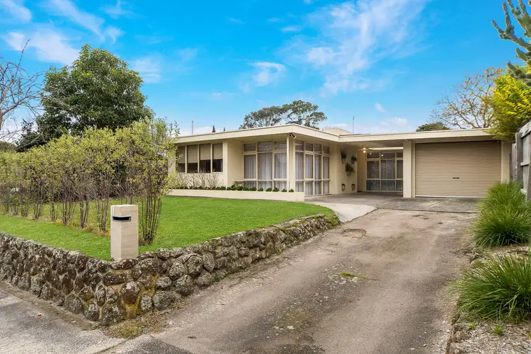 11 Heathmont Close, Frankston VIC 3199