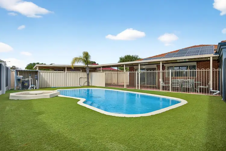 1 Limosa Glade, Warnbro WA 6169