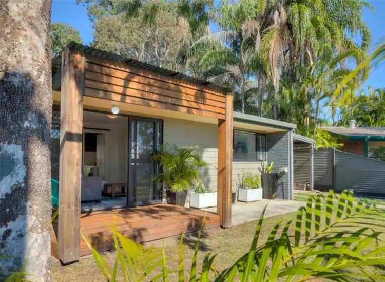 1/3 Heran Court, Urangan QLD 4655