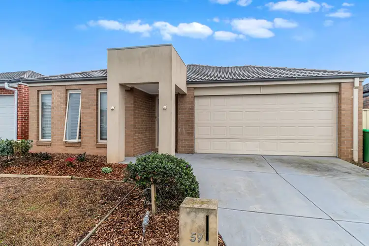 59 Blue  Horizons Way, Pakenham VIC 3810