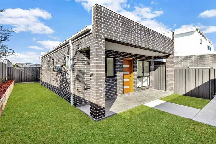 40B Hinton Lp, Oran Park NSW 2570