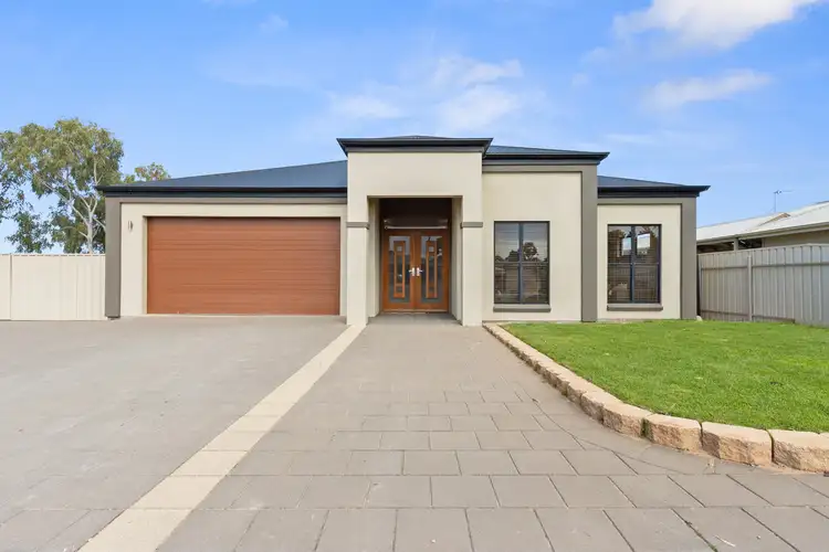 31 Hills Road, Moonta Bay SA 5558