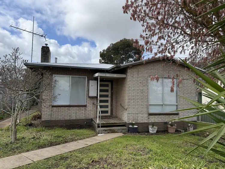 97 Bree Road, Hamilton VIC 3300