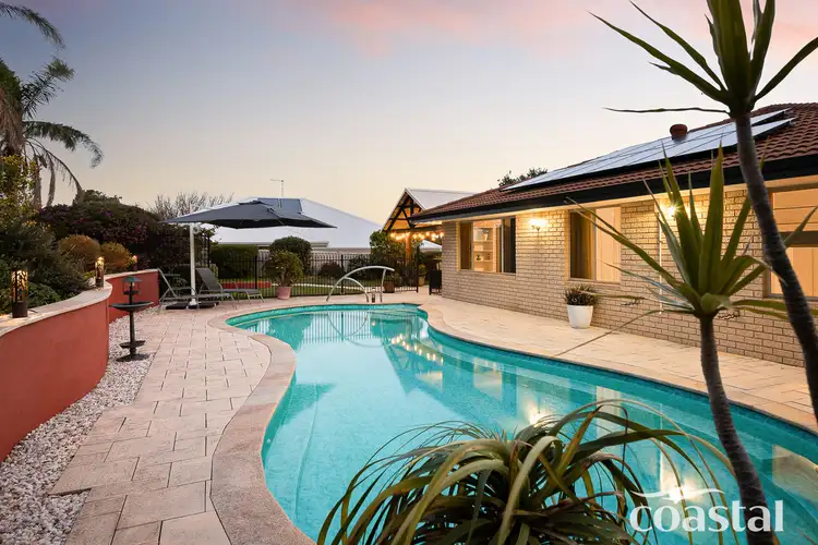 6 Nutans Court, Halls Head WA 6210