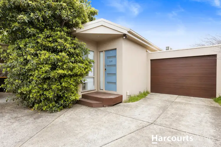 2/2 Lilac Avenue, Dandenong North VIC 3175