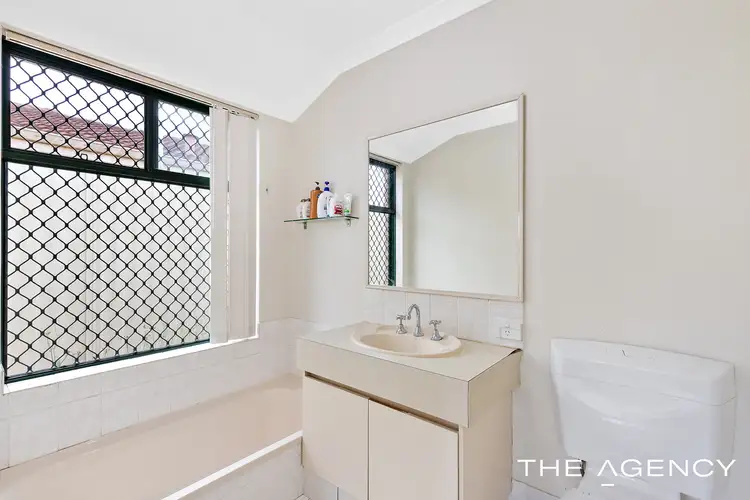Seventh view of Homely house listing, 5 Bree Close, Atwell WA 6164