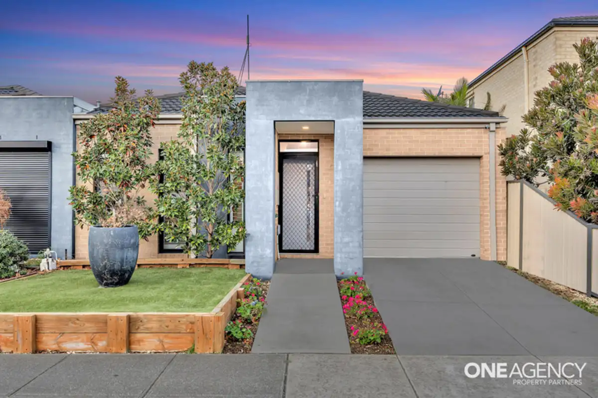 Main view of Homely house listing, 2/3 Santander Crescent, Point Cook VIC 3030