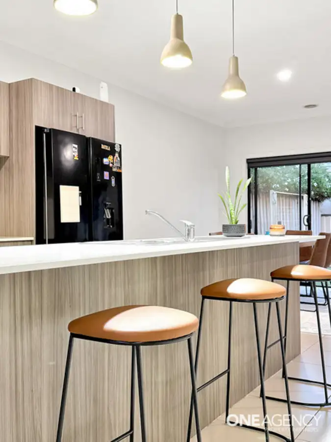 Fifth view of Homely house listing, 2/3 Santander Crescent, Point Cook VIC 3030