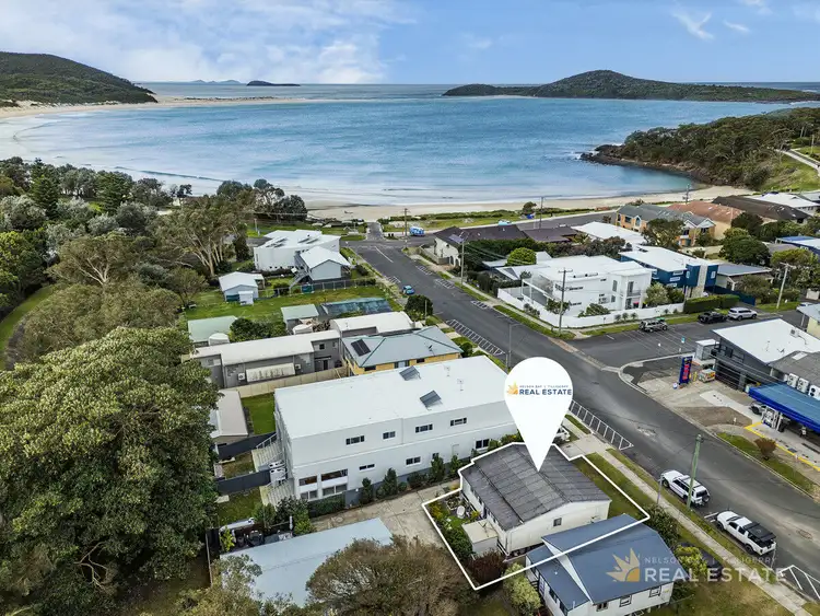 16 Boulder Bay Road