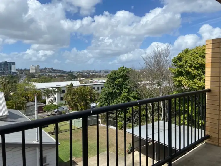 2/7 Fosbery Street, Windsor QLD 4030