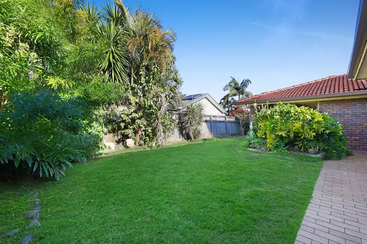 3 Mardella Court, Mermaid Waters QLD 4218