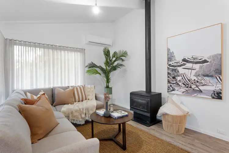 11 Sheoak Grove, Mount Martha VIC 3934