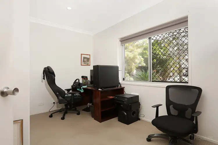 73 Jacaranda Avenue, Hollywell QLD 4216