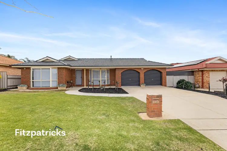 3 Paldi Crescent, Glenfield Park NSW 2650