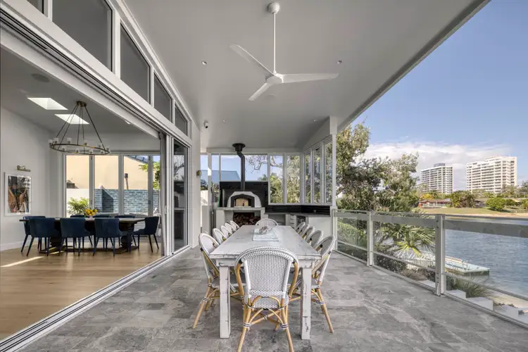 14 Alma Street, Broadbeach Waters QLD 4218