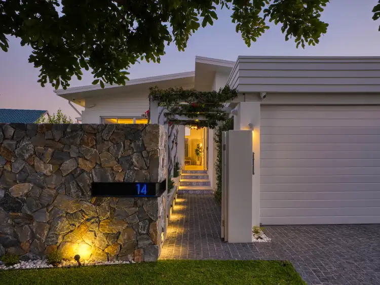 14 Alma Street, Broadbeach Waters QLD 4218