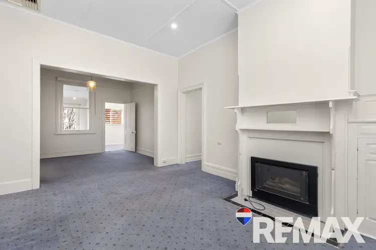 28 George Street, Junee NSW 2663