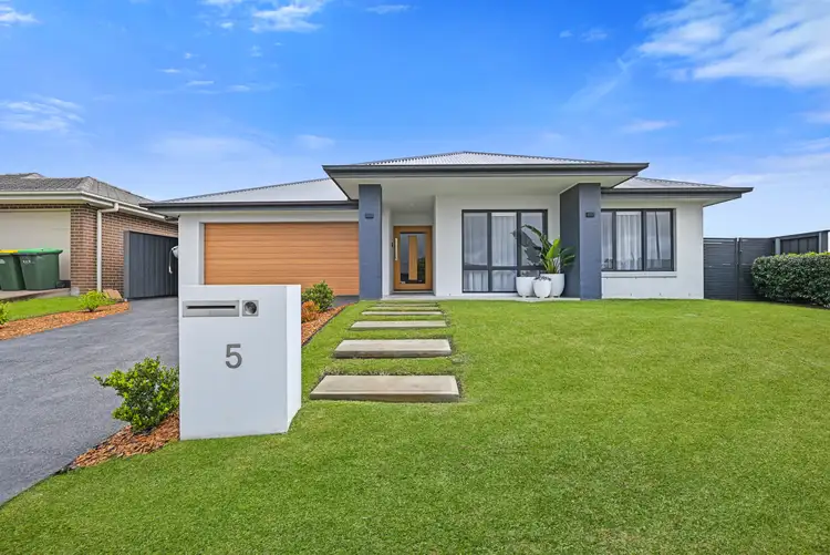 5 Meadowhawk Street, Chisholm NSW 2322