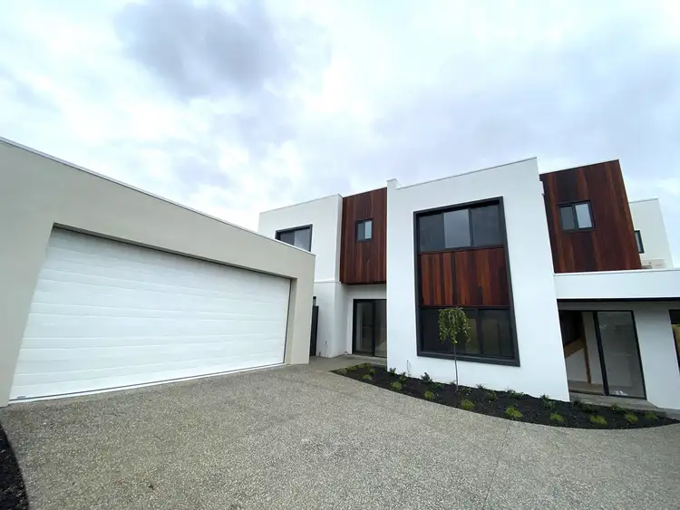 2/25 Dumfries Court, Torquay VIC 3228