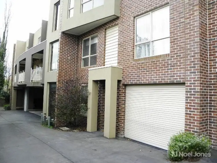 8/32 New Street, Ringwood VIC 3134