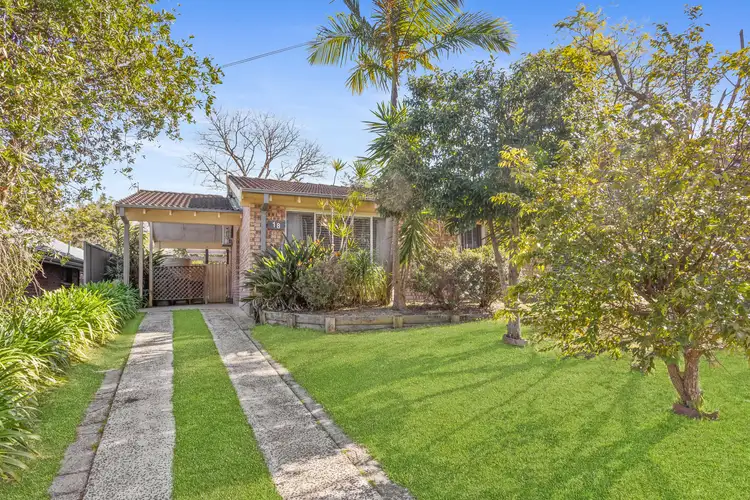 18 Fragar Avenue, Wyoming NSW 2250