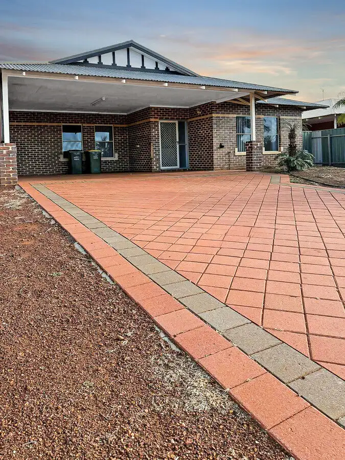 54 Radley Drive, Baynton WA 6714