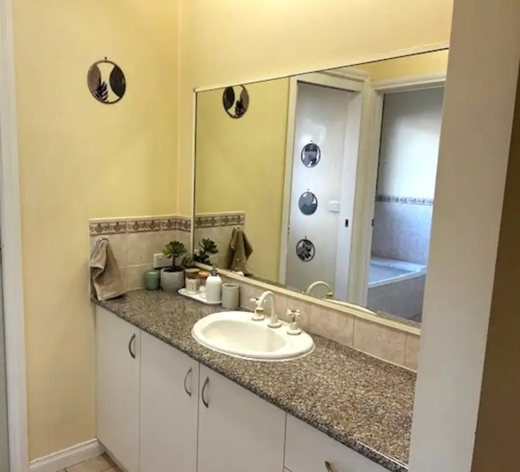 Fourth view of Homely unit listing, 1/342 Olive Street, Albury NSW 2640