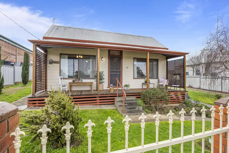 10 Outtrim Street, Maryborough VIC 3465