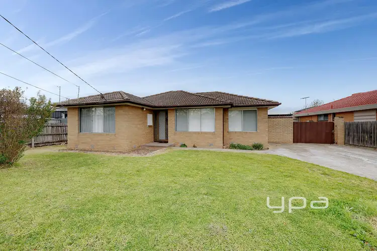 44 Woodstock Drive, Gladstone Park VIC 3043