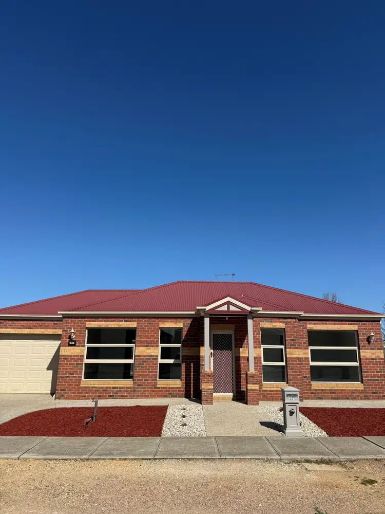 37 Chanticleer Avenue, Harkness VIC 3337