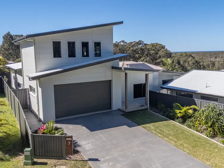 7-7A Pearl Place, Sandy Beach NSW 2456