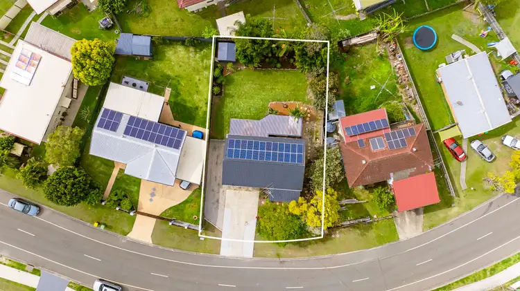 Second view of Homely house listing, 32 Dundee Drive, Morayfield QLD 4506
