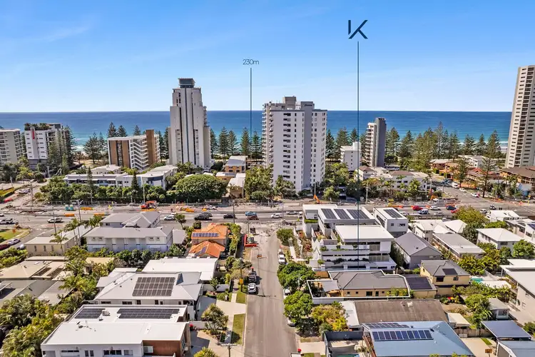 1/4 Ferny Fairway, Burleigh Heads QLD 4220