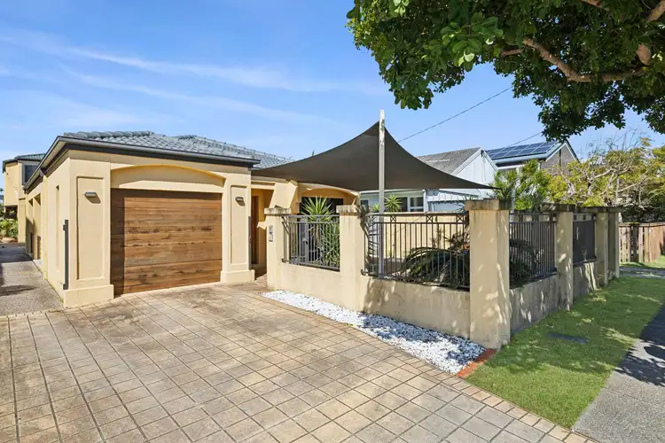 1/4 Ferny Fairway, Burleigh Heads QLD 4220